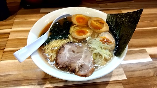 「味玉ラーメン(980円)」@らーめん 輝の写真