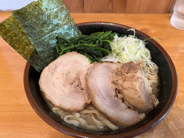 「ジゴロウ家（300g）」@ラーメン 滋悟郎の写真