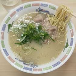 博多ラーメン(290円)
