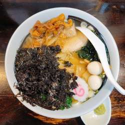 わさび塩ラーメン + ワンタン