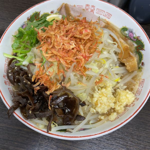 「【限定】トムヤンクン950円+あれ！」@ラーメン二郎 川越店の写真