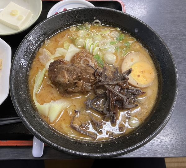 「パイクー麺＋ハーフチャーハン」@味千ラーメン 西原店の写真