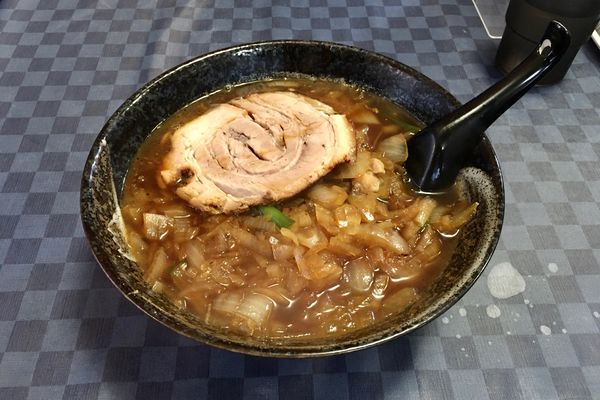 「にんにく醤油ラーメン 900円」@麺処 らふてるの写真