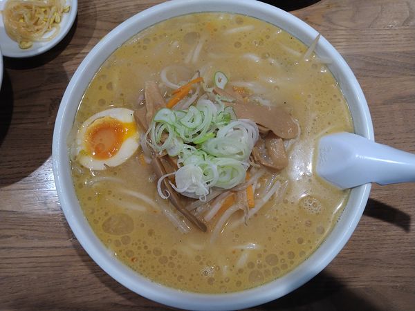 「みそらーめん」@手打ちらーめん 麺之介の写真
