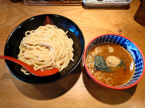 「つけ麺(あつもり)　中盛¥880」@つけ麺専門店 三田製麺所 水道橋店の写真