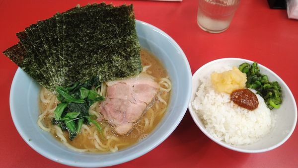 「ラーメン(並)¥680+のり¥100+ライス無料」@横浜家系ラーメン おうじ家の写真