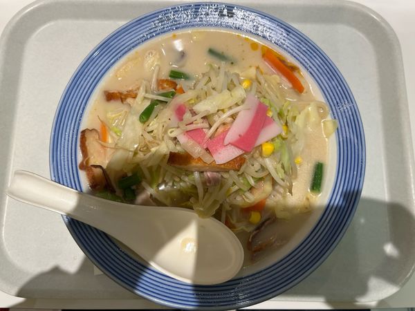 「野菜たっぷりちゃんぽん レギュラーサイズ」@リンガーハット つくばキュート店の写真