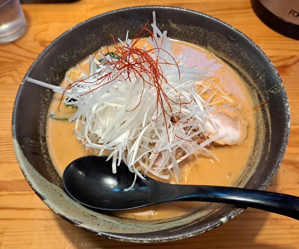 「濃厚担々麺1030円」@登龍門の写真