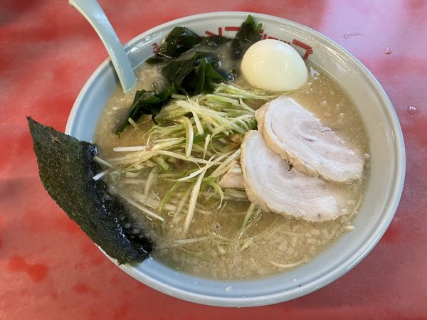 「ネギ味噌ラーメン中盛りこってり」@新ラーメンショップ 狭山本部の写真