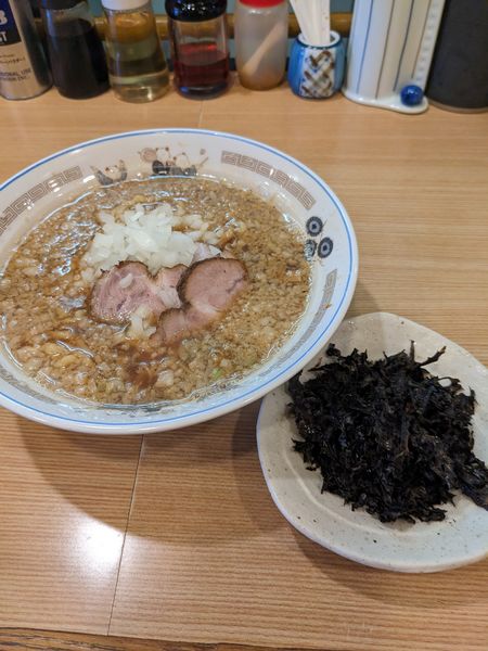 「背脂煮干しらーめん(小)+岩のり(小)」@麺処 そら亭の写真