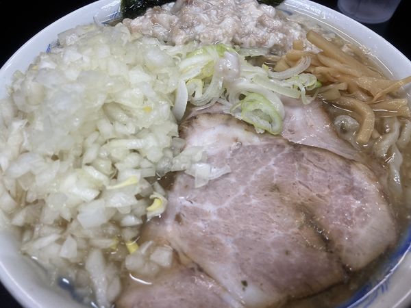 「しょうゆ中華そば(身入り)+タマネギ」@手打ち中華そば 酒田 河原町店の写真