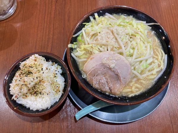 「醤油壱郎」@横浜家系ラーメン 壱角家 京急鶴見店の写真