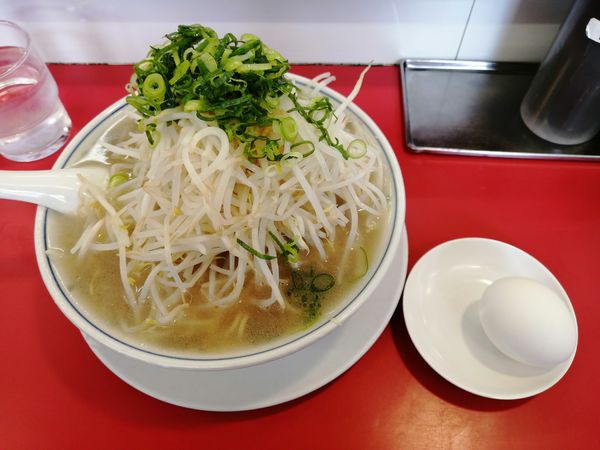 「ラーメン(もやし多め)＋玉子」@ラーメン福 笠寺店の写真