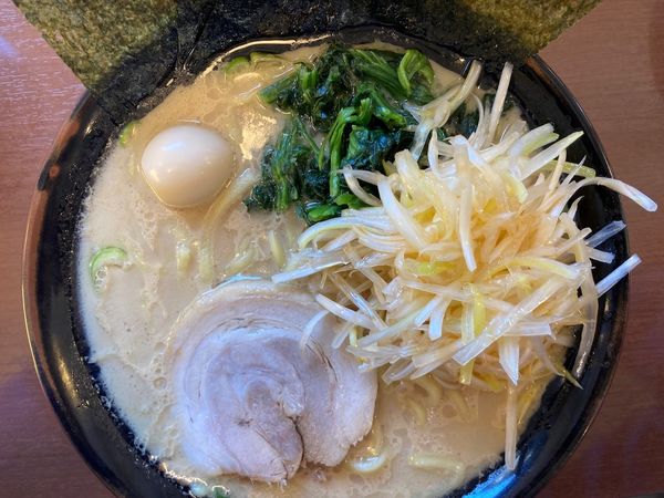 「ネギラーメン 880円」@横浜家系ラーメン宮本商店の写真