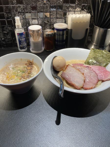 「特製濃厚豚骨魚介つけ蕎麦（中）1300円」@百合の咲く場所の写真