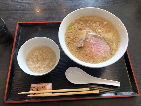 「背脂中華そば+やりすぎ背脂」@川岸ボンゾNOODLESの写真