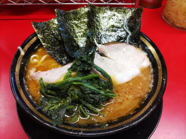 「ラーメン・油多め」@柏 王道家の写真