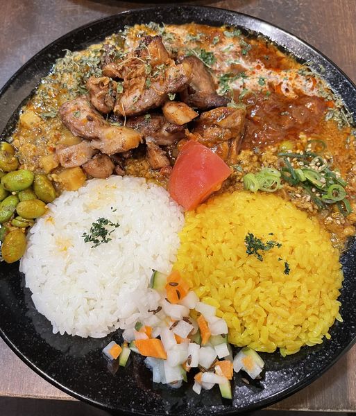 「3種類あいがけ」@カオススパイスダイナー 四ツ橋アメリカ村店の写真