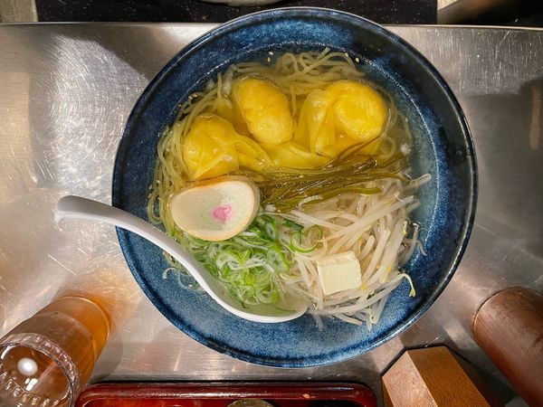 「えびワンタン バターもやし」@函館らーめん 醐りょうの写真