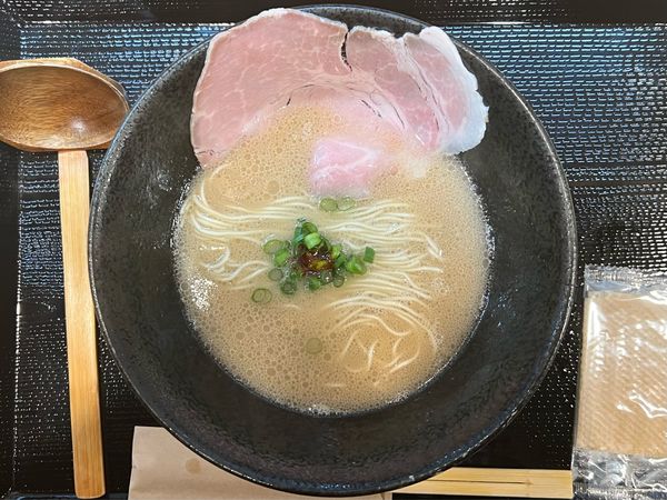 「博多豚骨らぁ麺」@博多豚骨らぁ麺 一絆 上野御徒町本店の写真