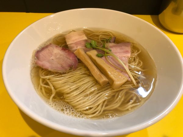 「白醤油らーめん」@ラーメン ニュー松戸の写真