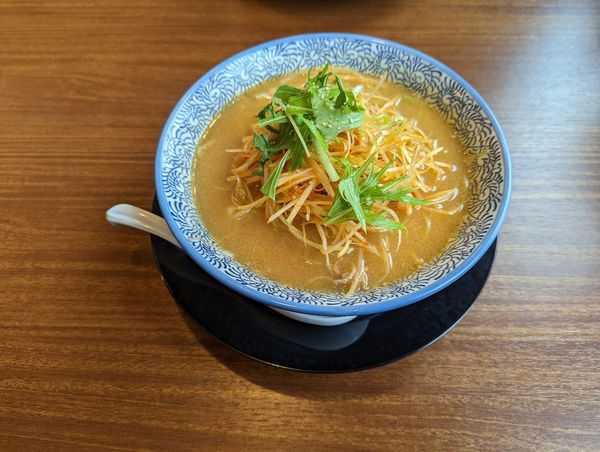 「ピリ辛味噌ラーメン」@麺や十兵衛 川越藤間店の写真