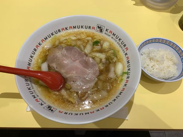 「おいしいラーメン750円+餃子&小ライスセット240円」@どうとんぼり神座 住之江店の写真