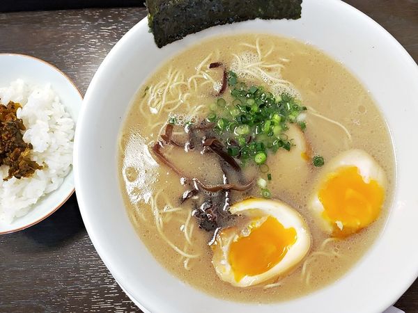 「煮たまごらーめん＋小ごはん」@一心の写真