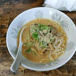 とんこつ塩ちぢれ麺