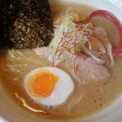 まる月らぁ麺¥850