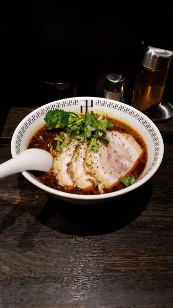 「スパイスチャーシューメン」@スパイス・ラー麺 卍力の写真
