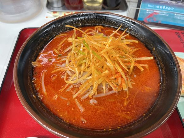 「大盛大辛味噌ラーメン　辛ネギ1,280円」@くるまやラーメン 飯能南町店の写真