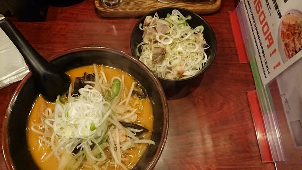 「おろちょんラーメン+チャーシュー丼」@北海道らーめん ひむろ 上野店の写真