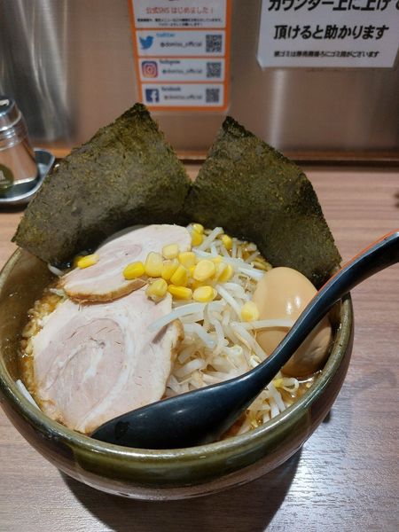 「特みそこってり・大盛」@東京スタイルみそらーめん ど・みそ キッテグランシェ店の写真