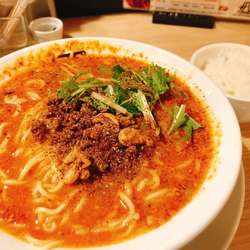 汁あり白ゴマ坦々麺¥950