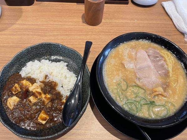 「麻婆飯ランチ　こってりとんこつ　￥１０３０」@極旨醤油らーめん 一刻魁堂 東浦店の写真