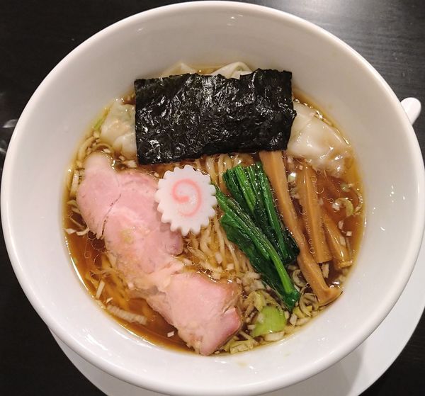 「真・中華そば+ワンタン」@彩華龍の写真