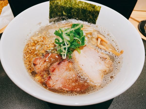 「純濁り煮干しらーめん」@麺庭つむぎの写真