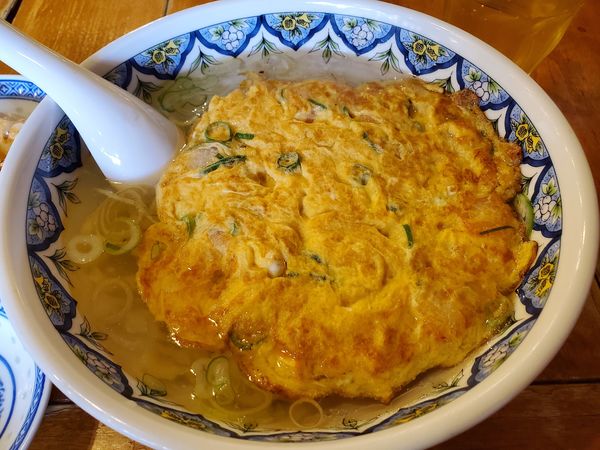 「海老玉ラーメン・刀切麺」@中国ラーメン 揚州商人 港北店の写真