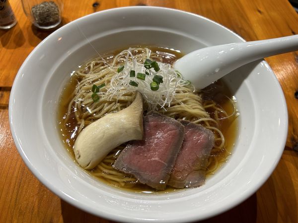 「牛の醤油ラーメン 1000円」@ぬまちゃんラーメンの写真