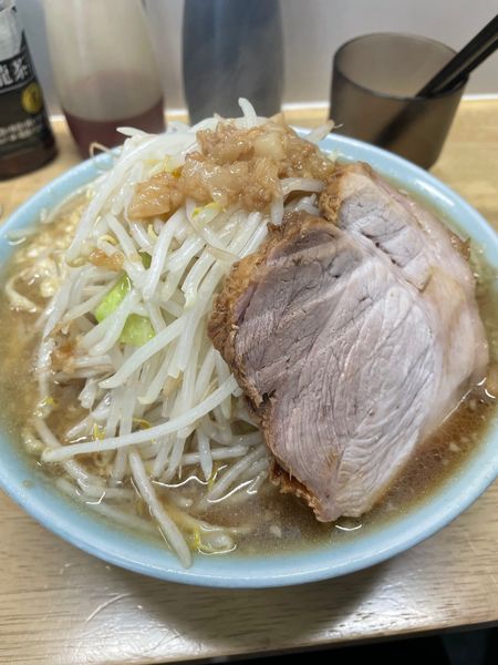 「ラーメン（ニンニクちょっと、野菜、アブラ）」@俺の生きる道 白山店の写真