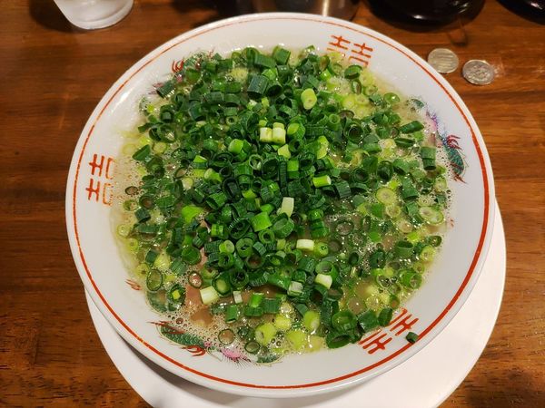 「豚骨ラーメン（ﾊﾞﾘｶﾀ）+ネギ+替玉2回  ｷｸﾗｹﾞ抜き」@ラーメン池田の写真