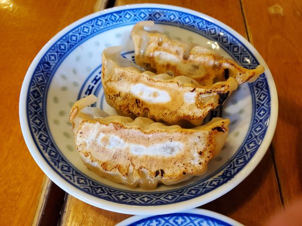 「半餃子」@中国ラーメン 揚州商人 港北店の写真