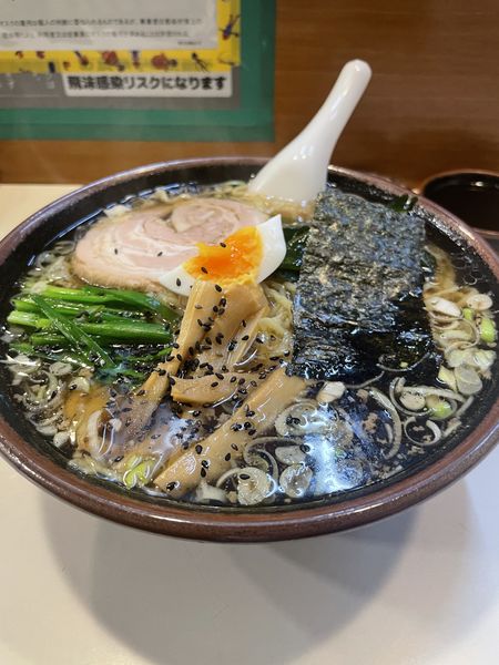 「しょうゆ（大盛り）」@手もみらーめん十八番の写真