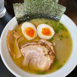 鶏そば（塩味）＋得　ラーメン　1,000円