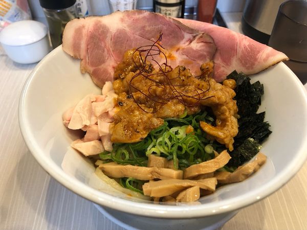 「シマチョウまぜそば」@人生夢路 徳麺の写真