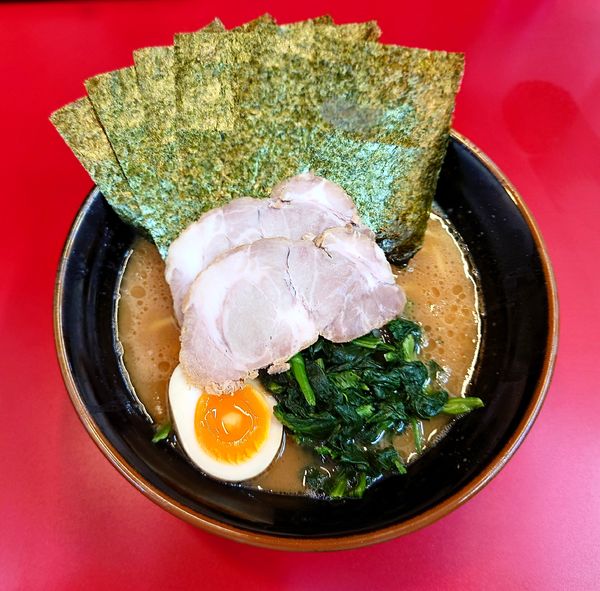 「特選ラーメン」@横浜ラーメン 山本家の写真