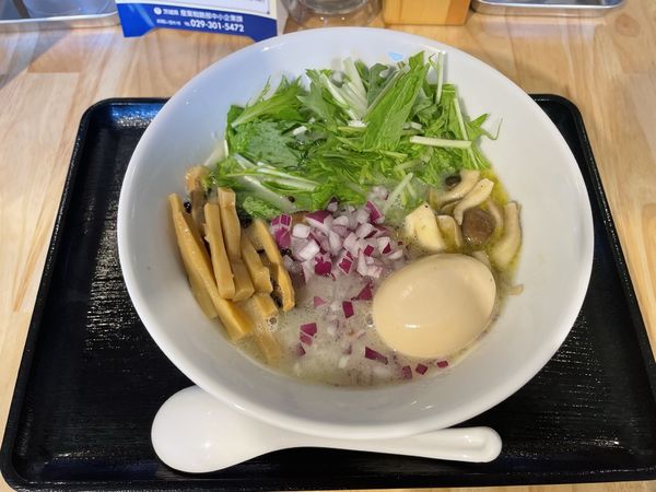 「限定 鶏白湯」@麺ゃ みくりの写真