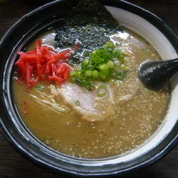 とんこつらーめん