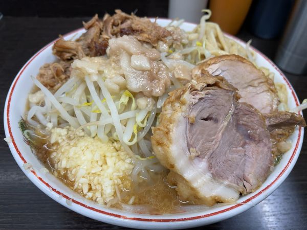 「ラーメン＋豚ほぐし」@ラーメン二郎 川越店の写真